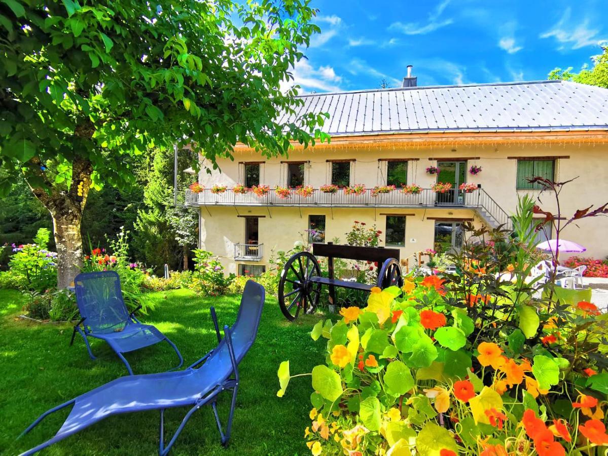 Le Moulin Des Olirics Vila Sallanches Exterior foto